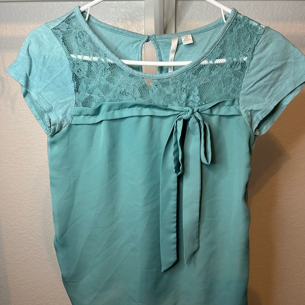 LC Lauren Conrad Blue Tie Front Cap Sleeve Blouse